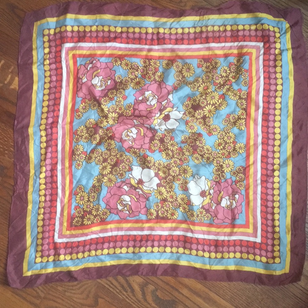 Scarf/handkerchief